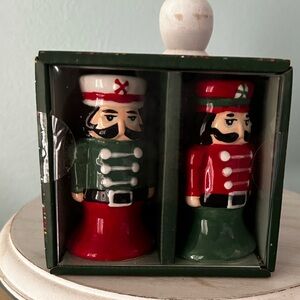Nutcracker salt & pepper shakers